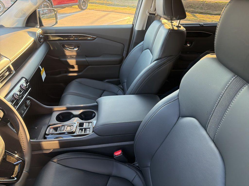 new 2026 Honda Pilot car, priced at $43,896