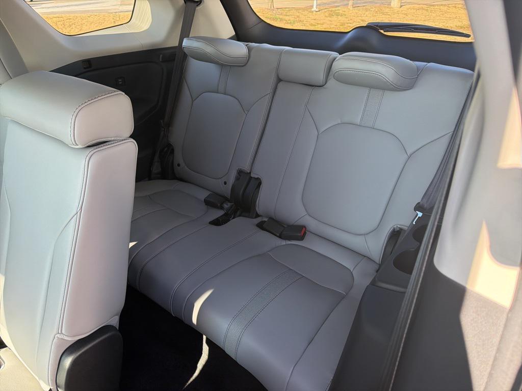 new 2025 Honda Pilot car, priced at $43,995