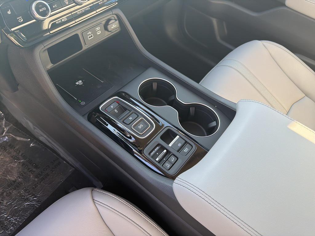 new 2025 Honda Pilot car, priced at $43,995