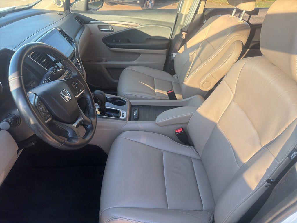 used 2020 Honda Pilot car, priced at $23,696