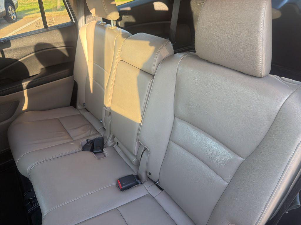used 2020 Honda Pilot car, priced at $23,696