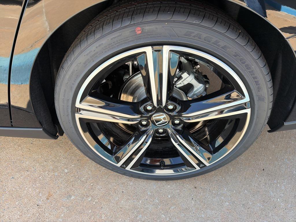 new 2025 Honda Accord Hybrid car, priced at $33,670