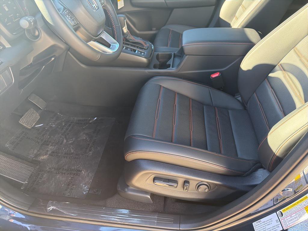 new 2026 Honda CR-V Hybrid car, priced at $39,685