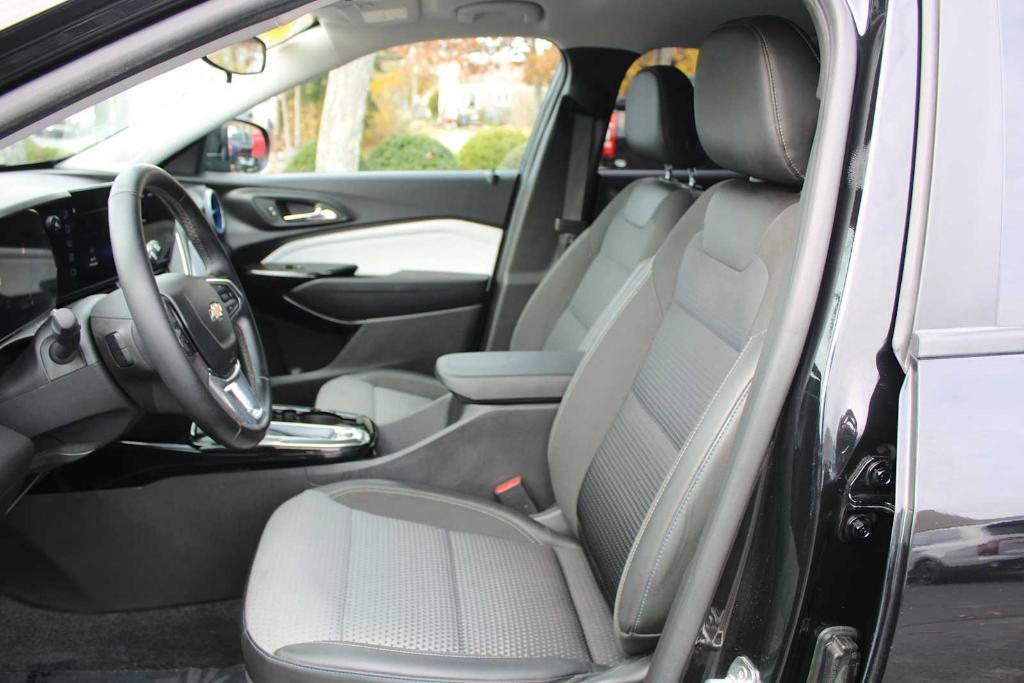 used 2024 Chevrolet Trax car, priced at $19,993