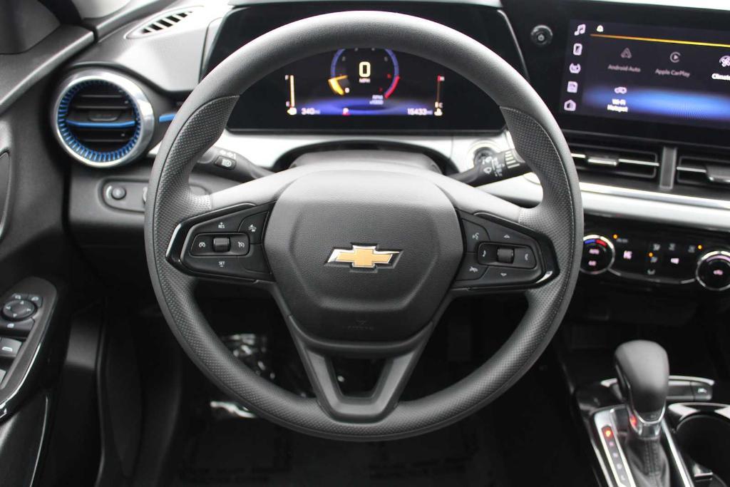 used 2025 Chevrolet Trax car, priced at $21,512