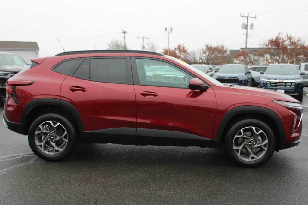used 2025 Chevrolet Trax car, priced at $21,512