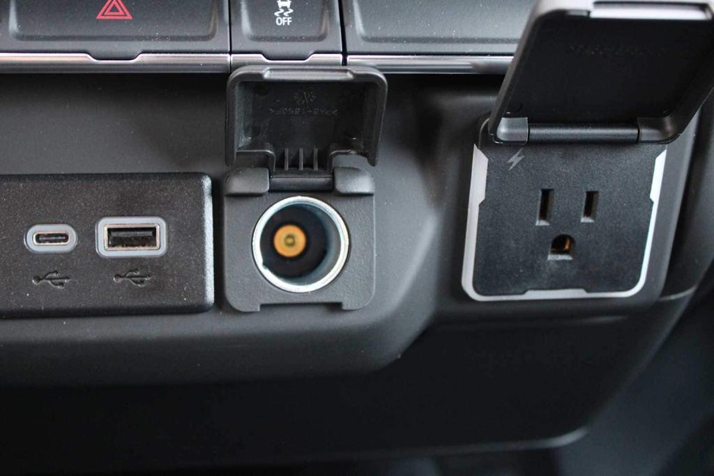 new 2025 Chevrolet Silverado 2500 car, priced at $69,346