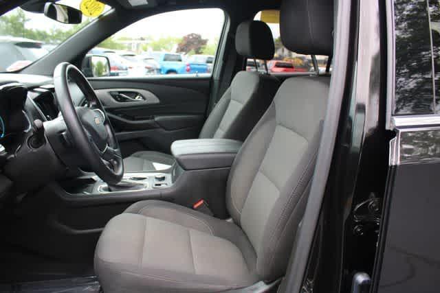 used 2023 Chevrolet Traverse car, priced at $24,999