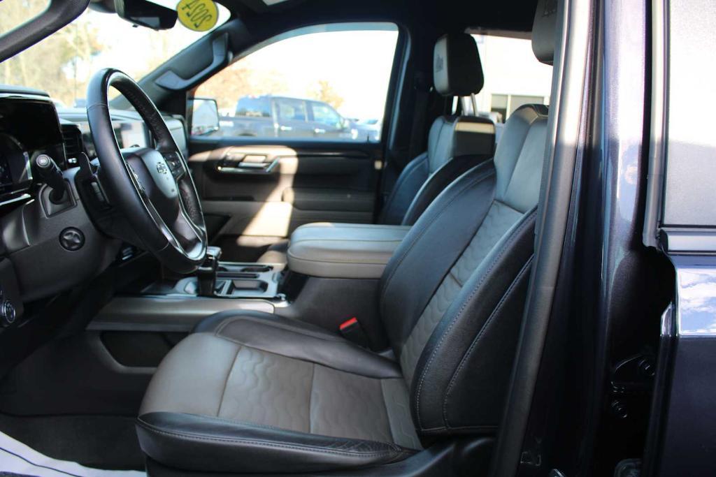 used 2024 Chevrolet Silverado 1500 car