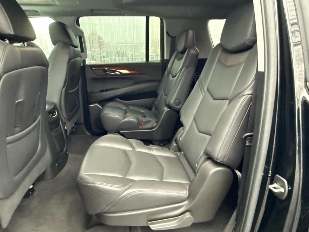 used 2020 Cadillac Escalade ESV car, priced at $31,206