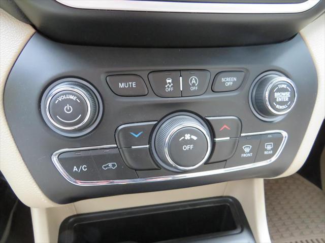 used 2019 Jeep Cherokee car, priced at $15,995