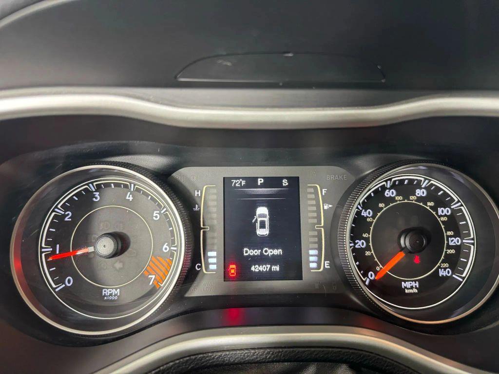 used 2015 Jeep Cherokee car, priced at $10,995