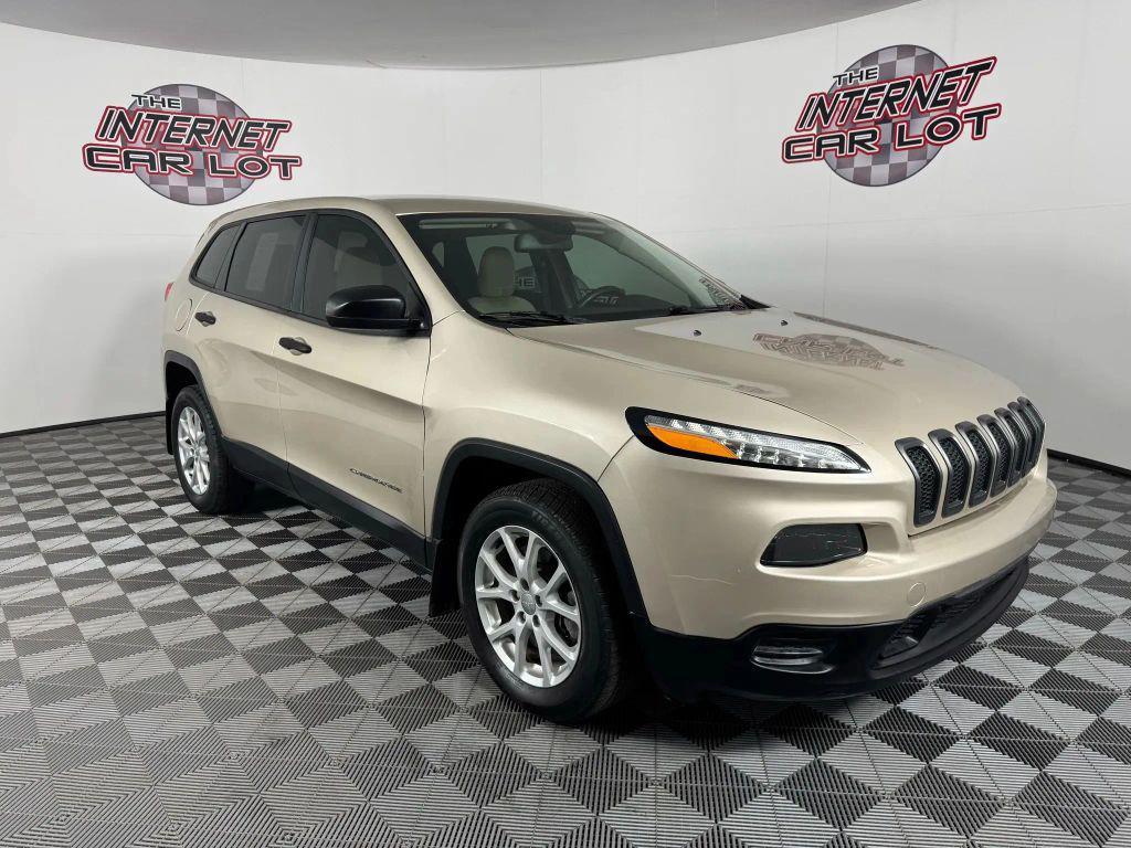 used 2015 Jeep Cherokee car, priced at $10,995