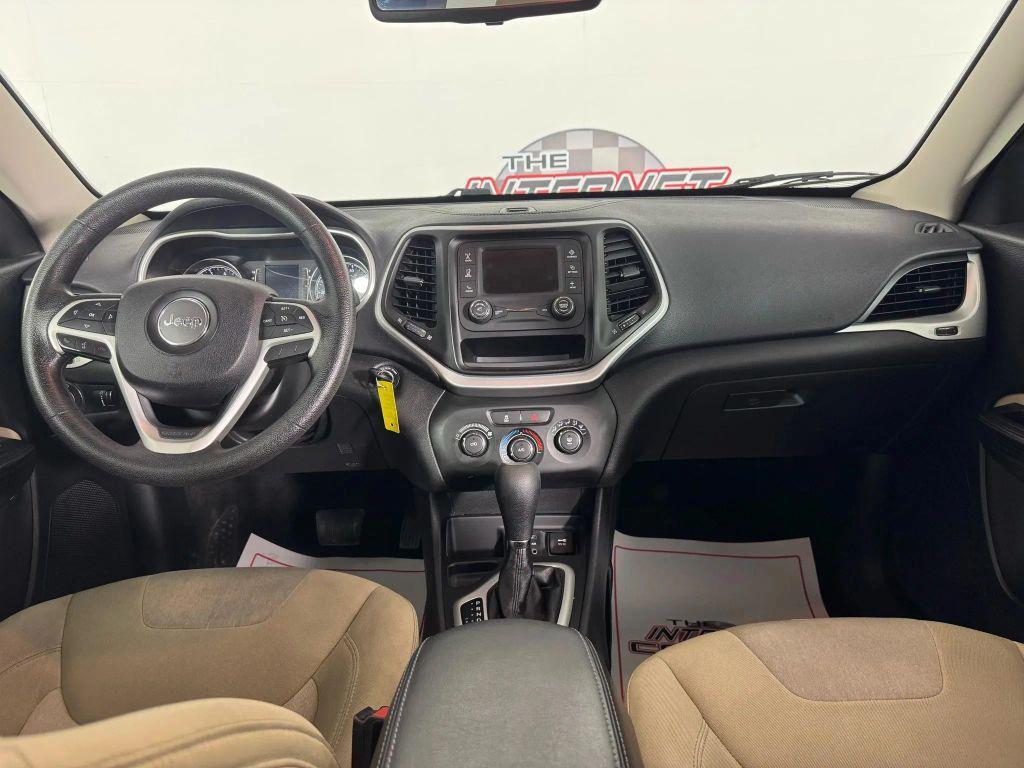 used 2015 Jeep Cherokee car, priced at $10,995