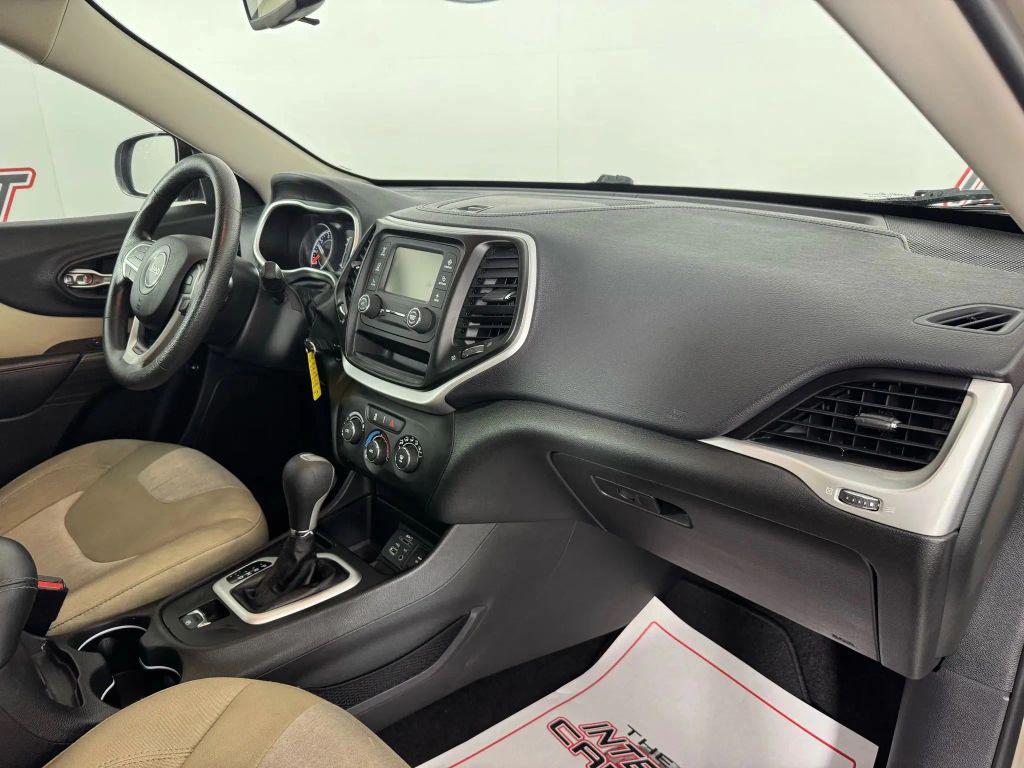 used 2015 Jeep Cherokee car, priced at $10,995