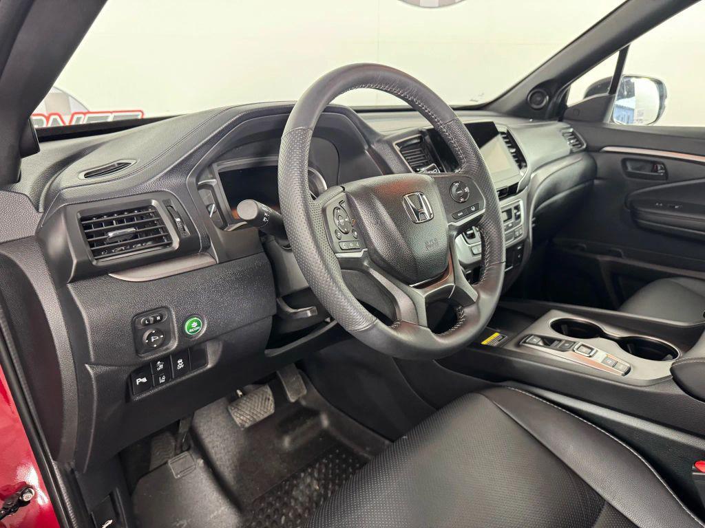 used 2025 Honda Passport car, priced at $28,995
