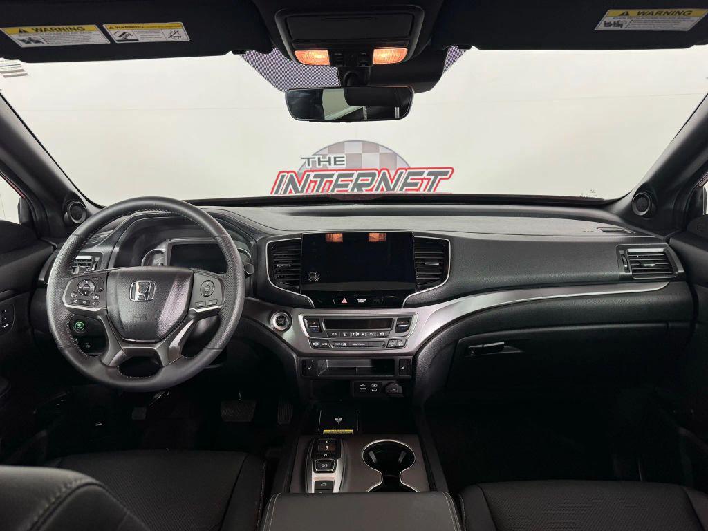 used 2025 Honda Passport car, priced at $28,995
