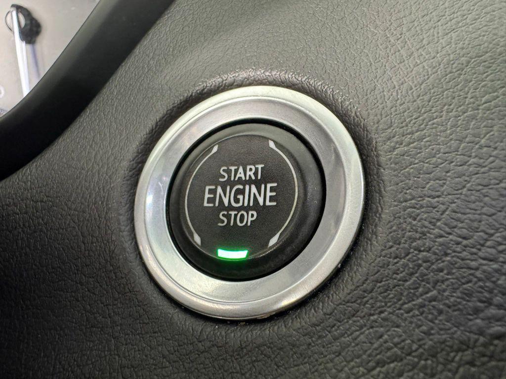 used 2021 Cadillac XT4 car, priced at $17,495