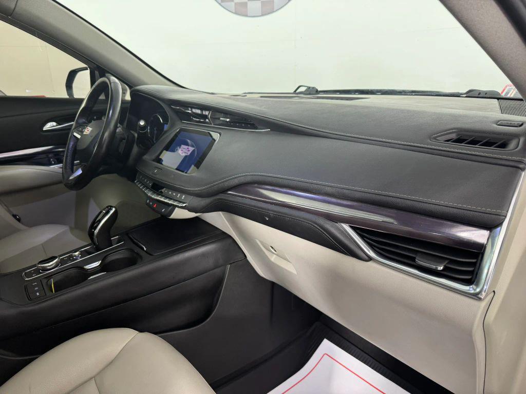 used 2021 Cadillac XT4 car, priced at $17,495