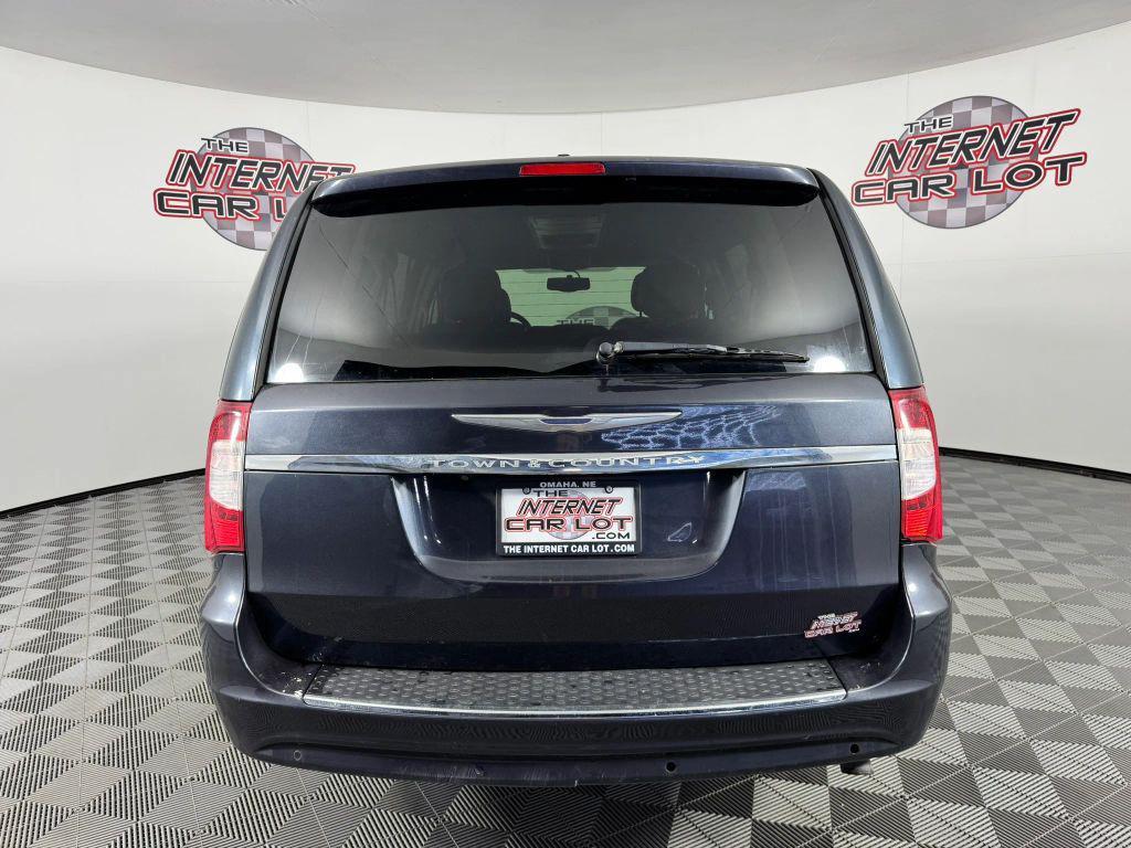 used 2014 Chrysler Town & Country car, priced at $6,494