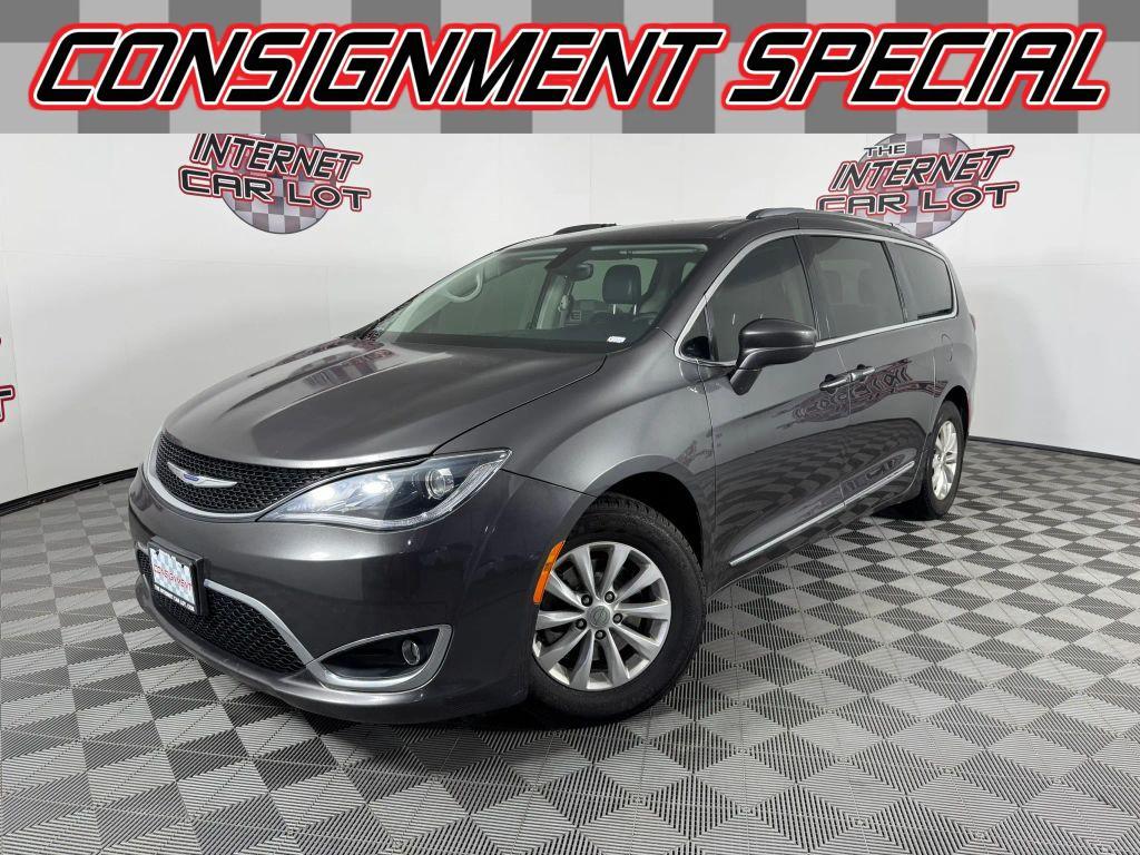 used 2019 Chrysler Pacifica car, priced at $9,995