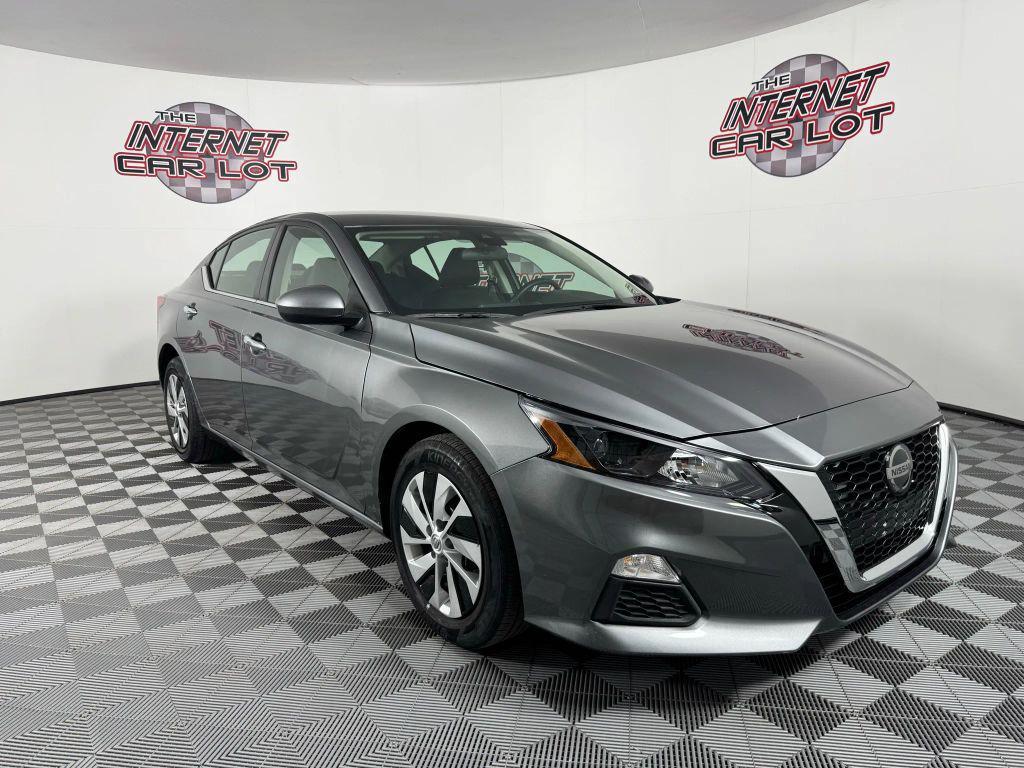 used 2022 Nissan Altima car, priced at $14,995