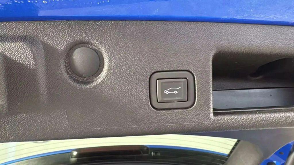 used 2024 Chevrolet Equinox car, priced at $19,495