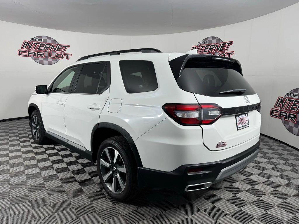 used 2024 Honda Pilot car, priced at $34,899