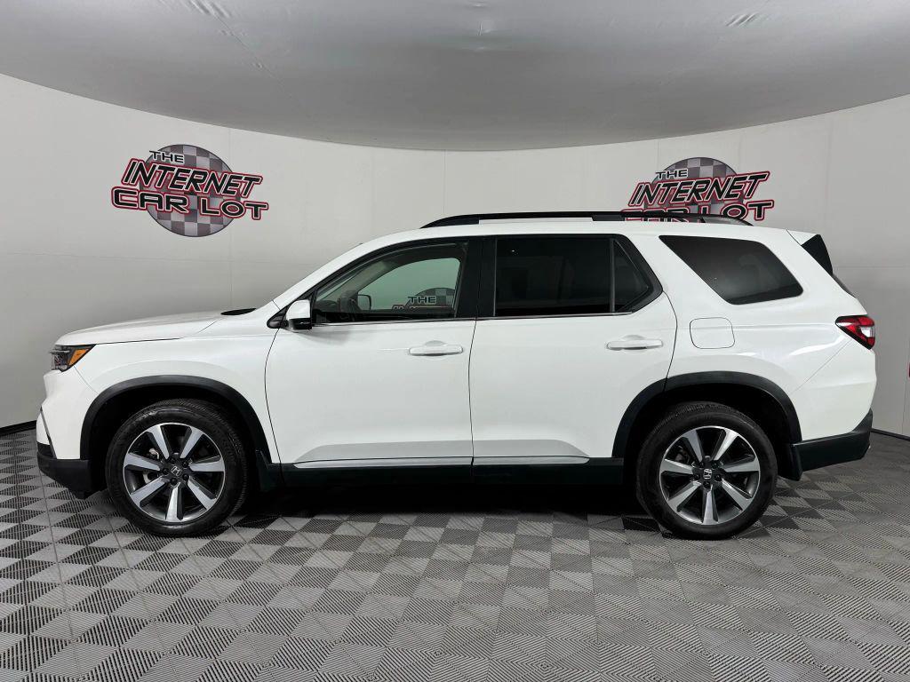 used 2024 Honda Pilot car, priced at $34,899