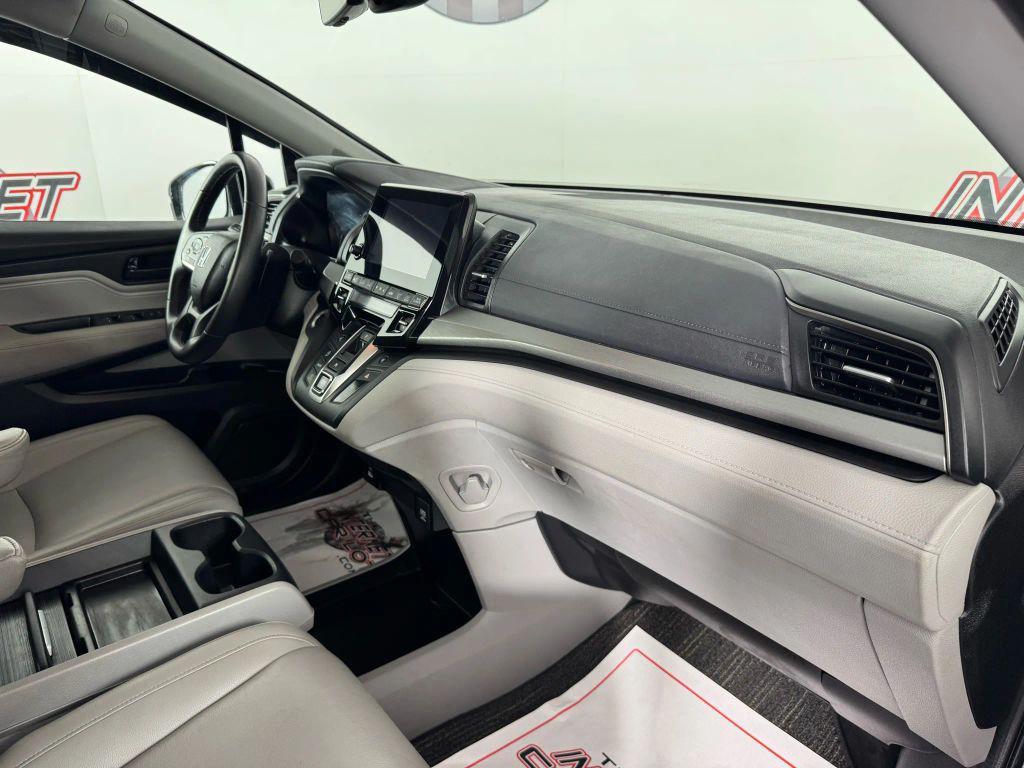used 2024 Honda Odyssey car, priced at $31,399