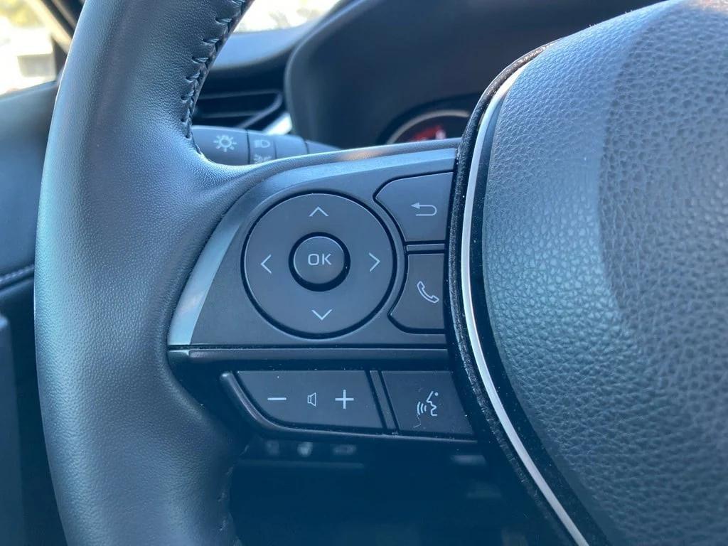 used 2020 Toyota RAV4 car, priced at $25,951