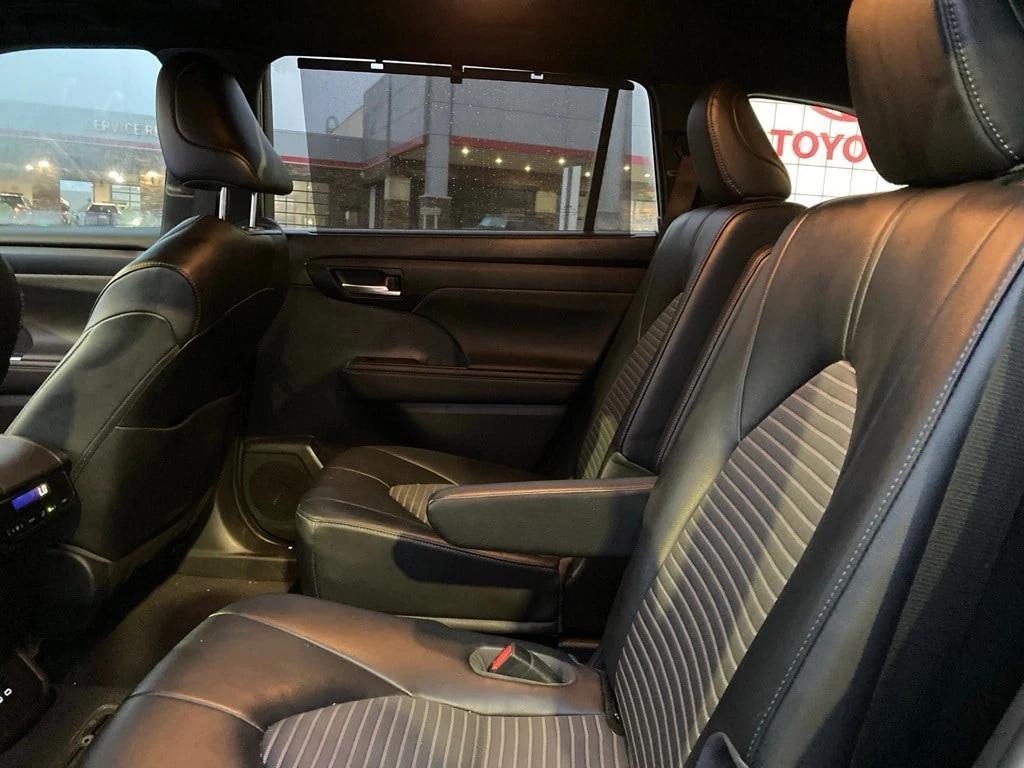 used 2023 Toyota Highlander car, priced at $32,451