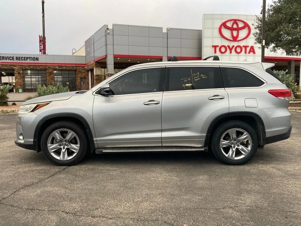 used 2017 Toyota Highlander car, priced at $17,991