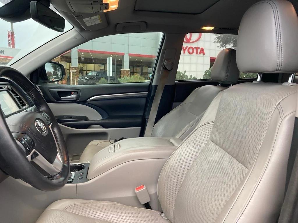used 2017 Toyota Highlander car, priced at $17,991