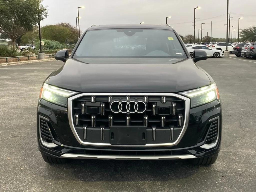 used 2025 Audi Q7 car, priced at $41,321