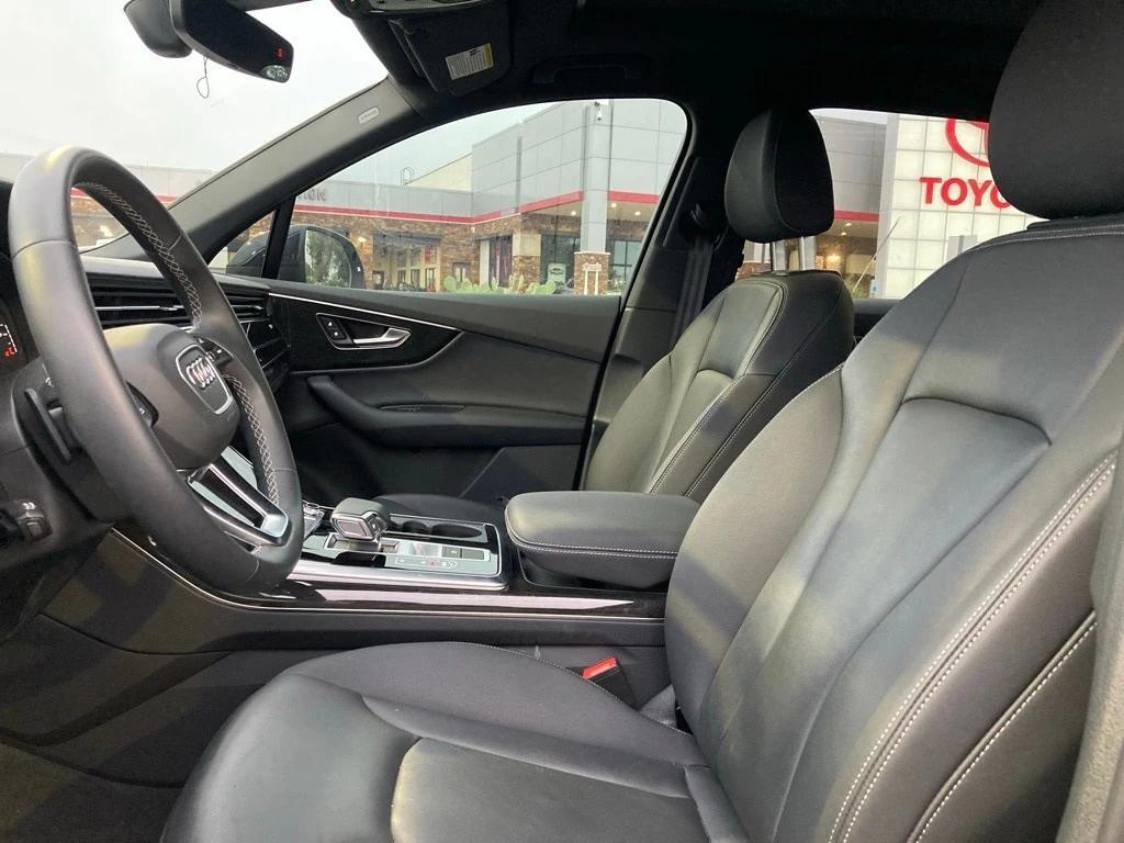 used 2025 Audi Q7 car, priced at $41,321