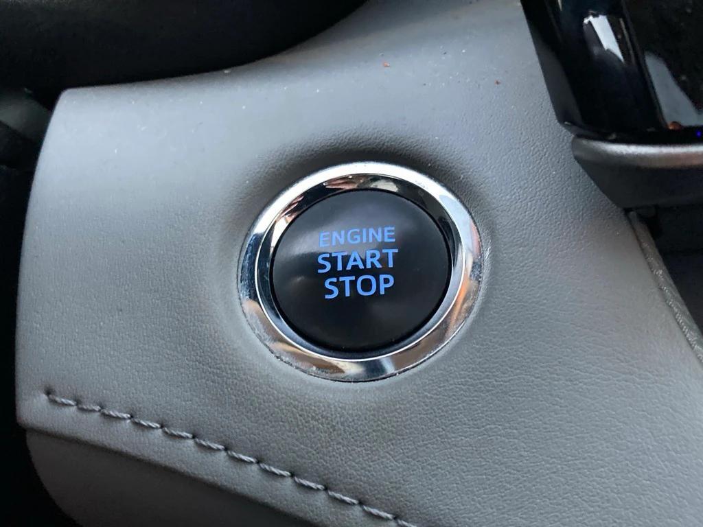 used 2022 Toyota Highlander car, priced at $33,991