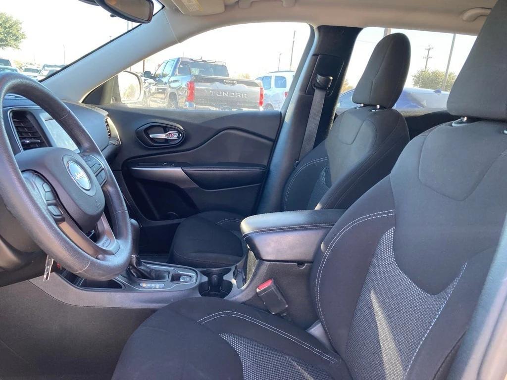 used 2021 Jeep Cherokee car, priced at $14,901