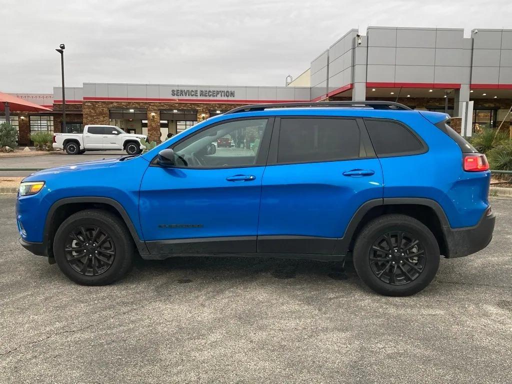 used 2023 Jeep Cherokee car, priced at $22,551