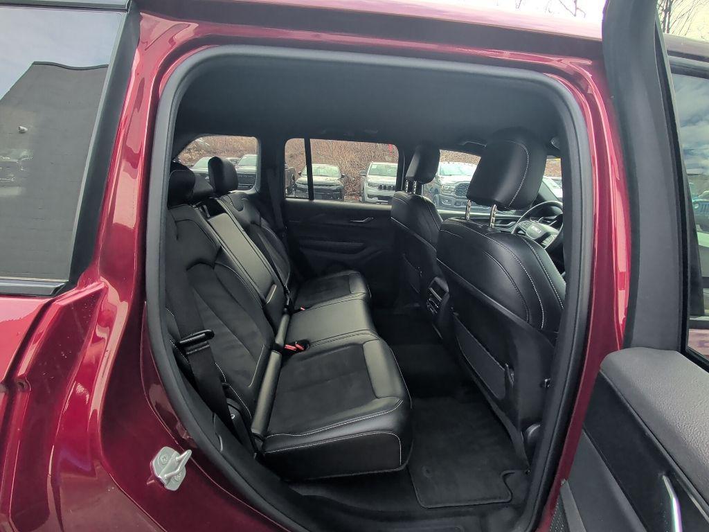 used 2025 Jeep Grand Cherokee car, priced at $30,799