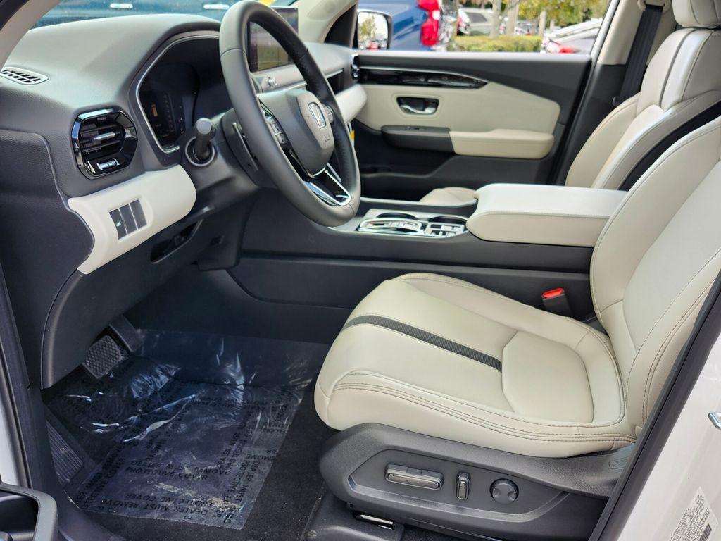 new 2026 Honda Pilot car, priced at $46,445