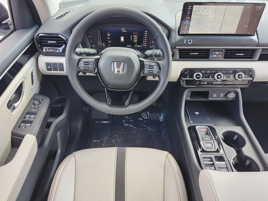 new 2026 Honda Pilot car, priced at $46,445