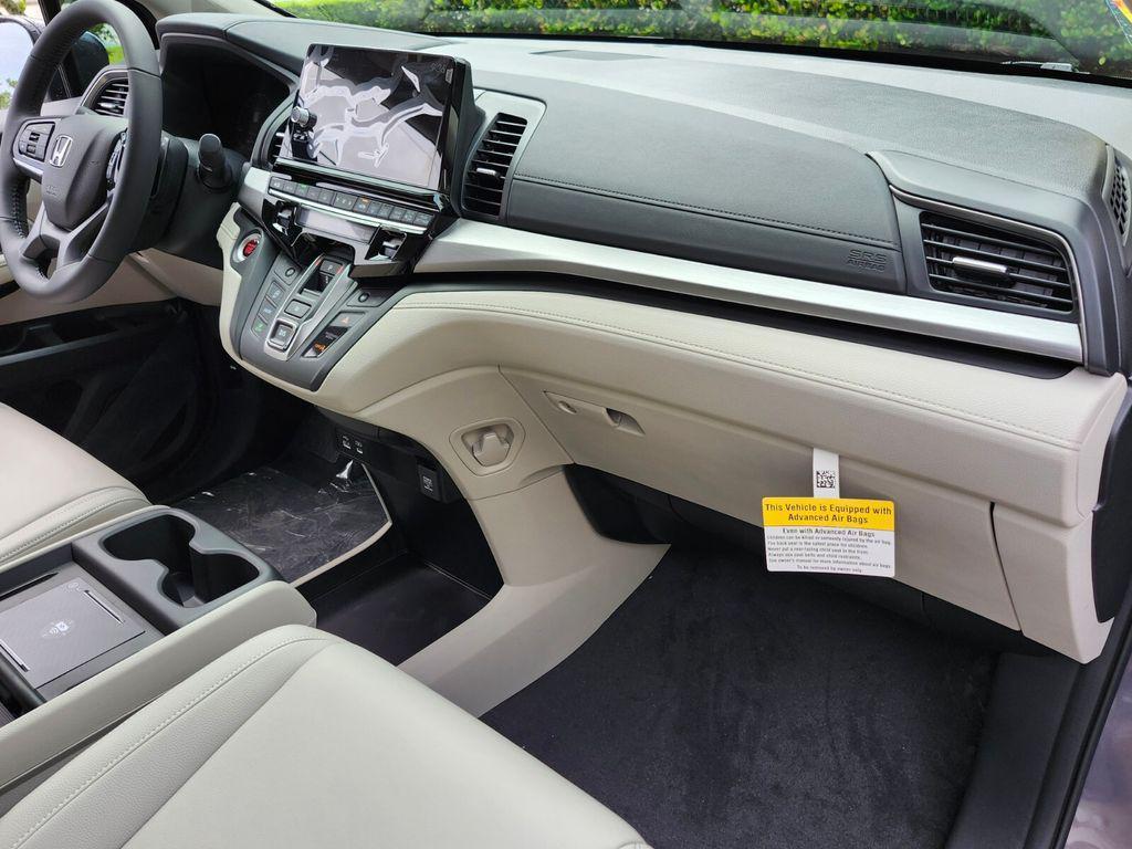 new 2026 Honda Odyssey car, priced at $44,290