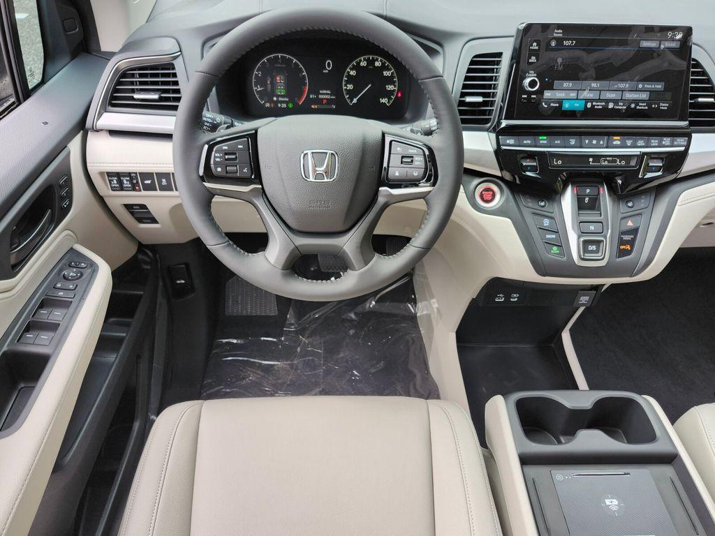 new 2026 Honda Odyssey car, priced at $44,290