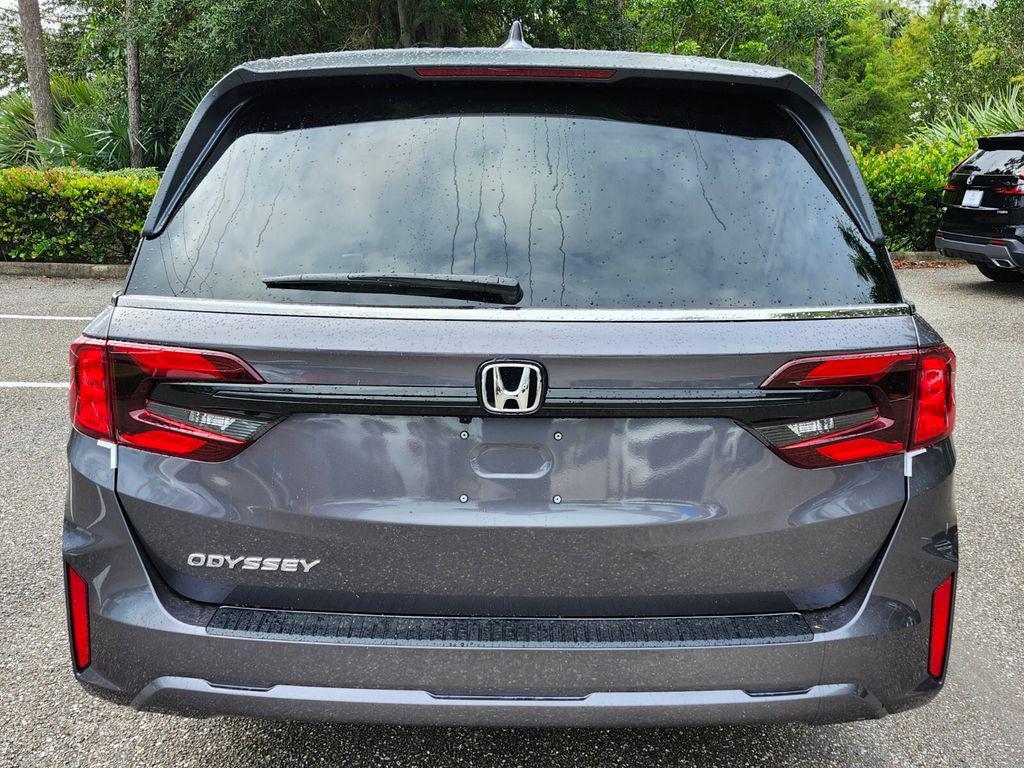 new 2026 Honda Odyssey car, priced at $44,290