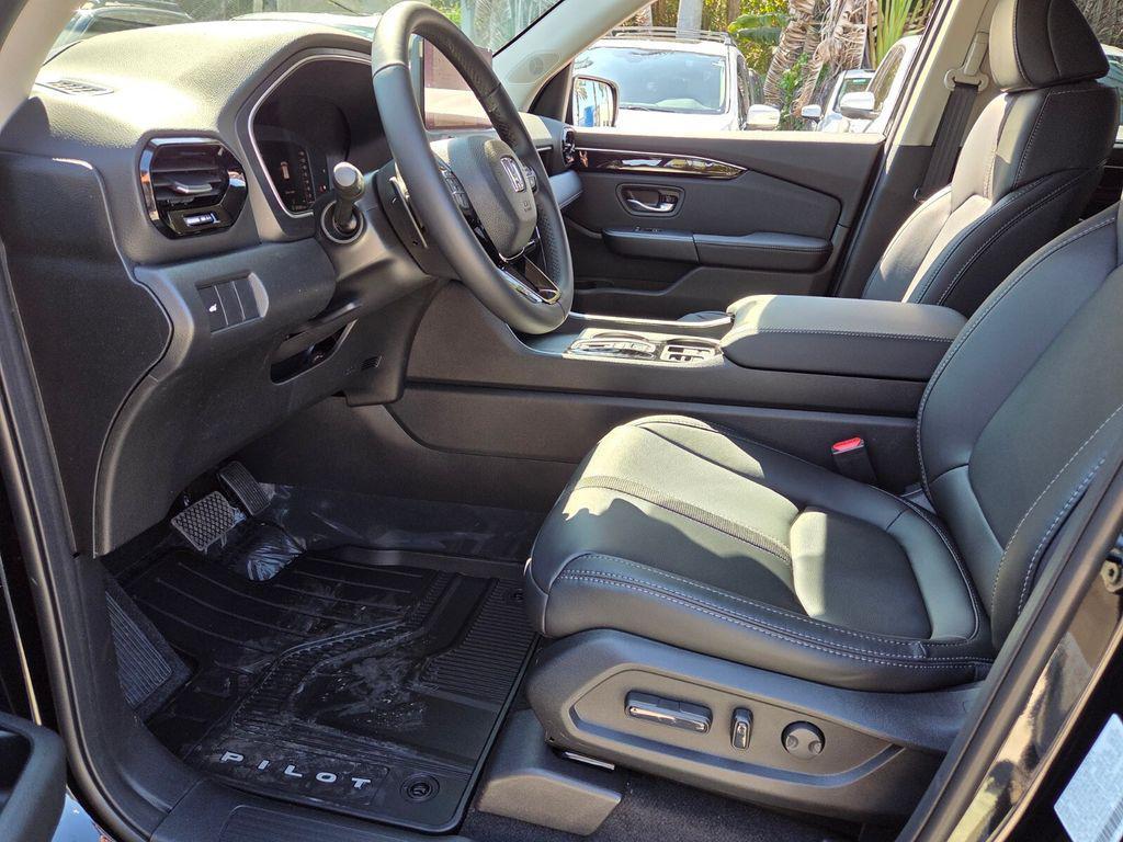 new 2026 Honda Pilot car, priced at $45,990
