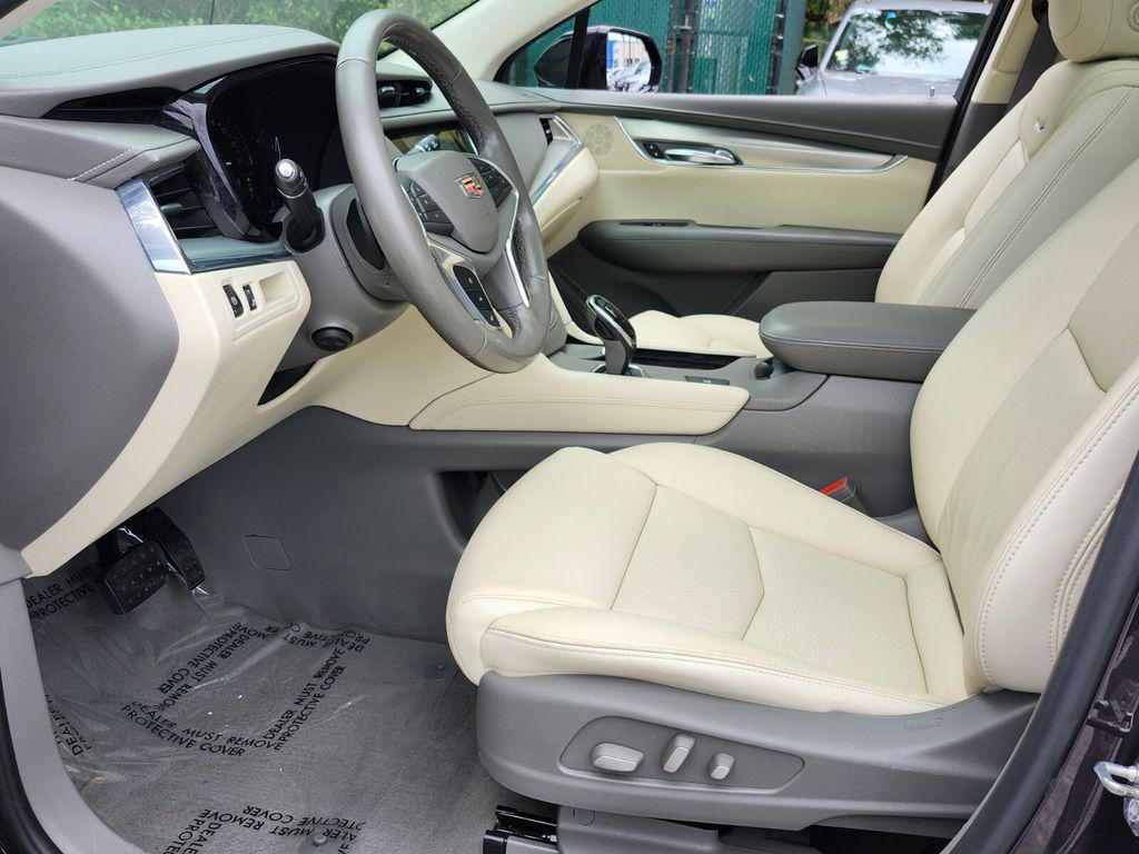 used 2018 Cadillac XT5 car, priced at $24,056