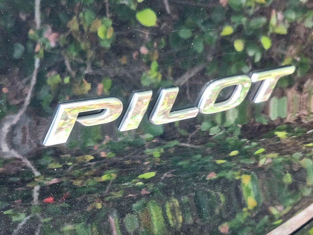 used 2022 Honda Pilot car, priced at $28,939