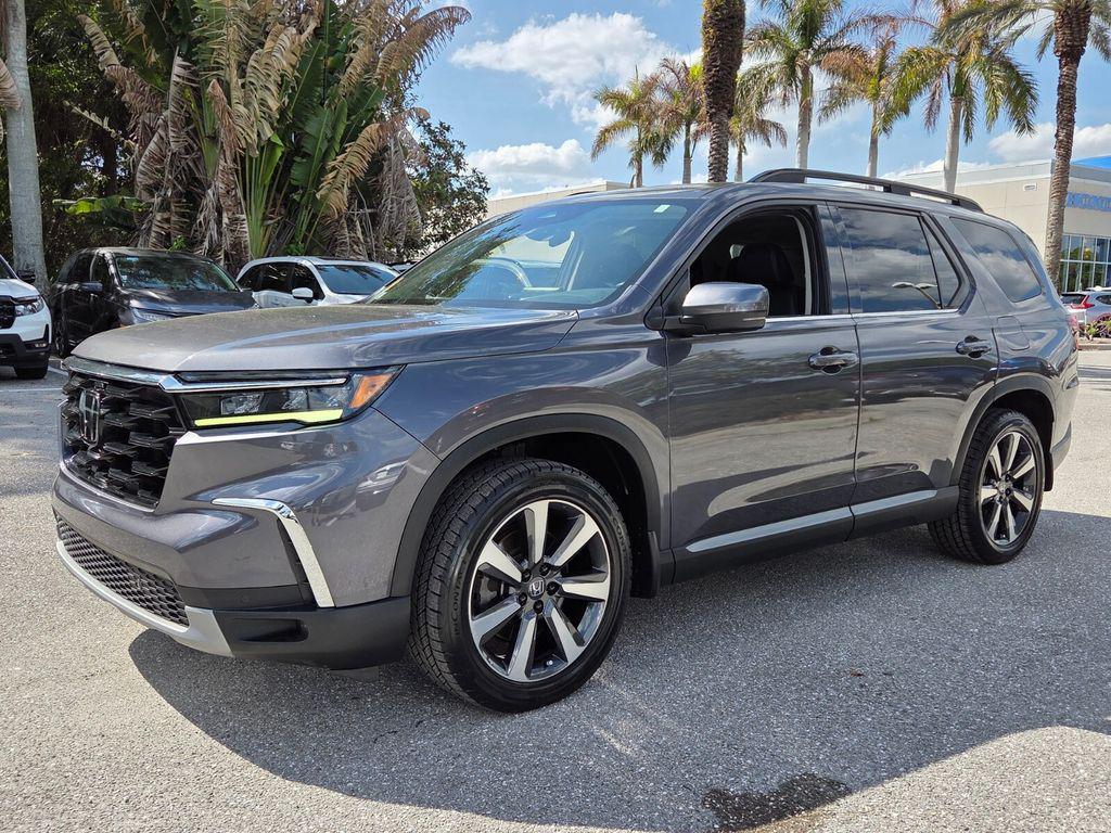 used 2023 Honda Pilot car, priced at $37,016