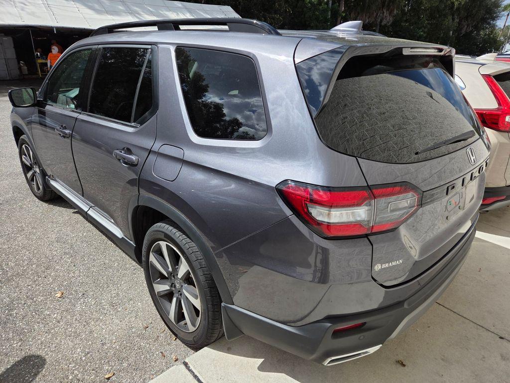 used 2023 Honda Pilot car, priced at $37,016